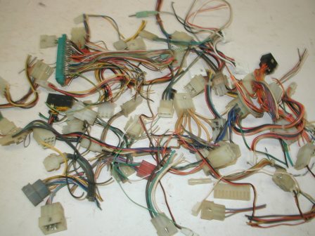 Lot Of 50 Used Wire Connectors (Item #16) $9.99
