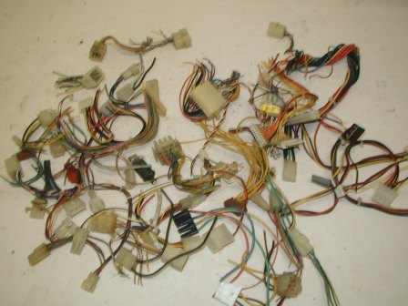 Lot Of 50 Used Wire Connectors (Item #4) $9.99