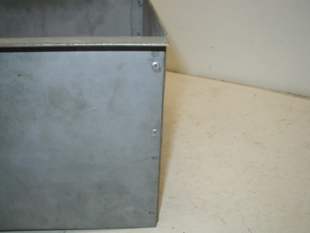 24 Inch Grayhound Crane Metal Cash Box (11 1/2 Wide / 10 1/8 Deep /8 Tall) (Item #308) (Image 2)