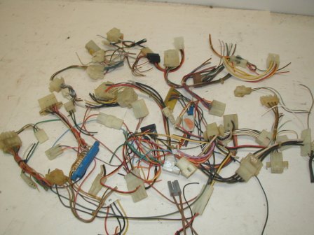 Lot Of 50 Used Wire Connectors (Item #5) $9.99