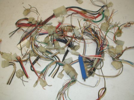 Lot Of 50 Used Wire Connectors (Item #7) $9.99
