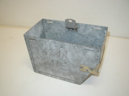 Star Castle ?  / Metal Coin Box (Item #66) (Image 2) 