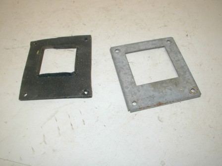 Rowe R 84 Jukebox Coin Guide Plate And Gasket (Item #23) $11.99